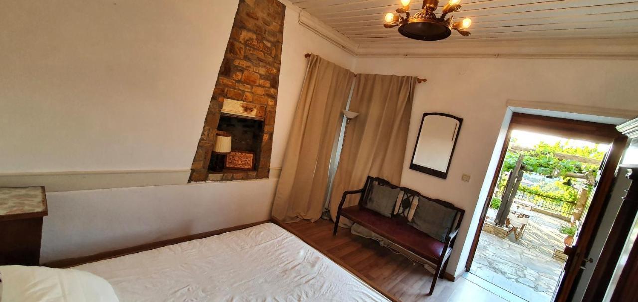 Guesthouse Parthenón Екстериор снимка