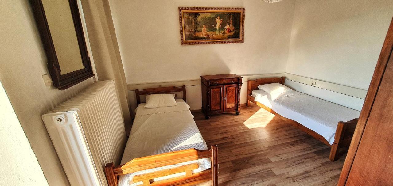 Guesthouse Parthenón Екстериор снимка