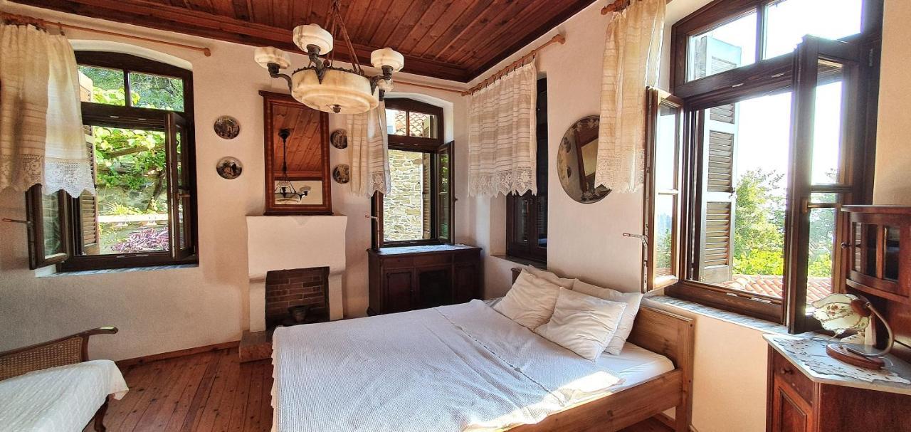 Guesthouse Parthenón Екстериор снимка
