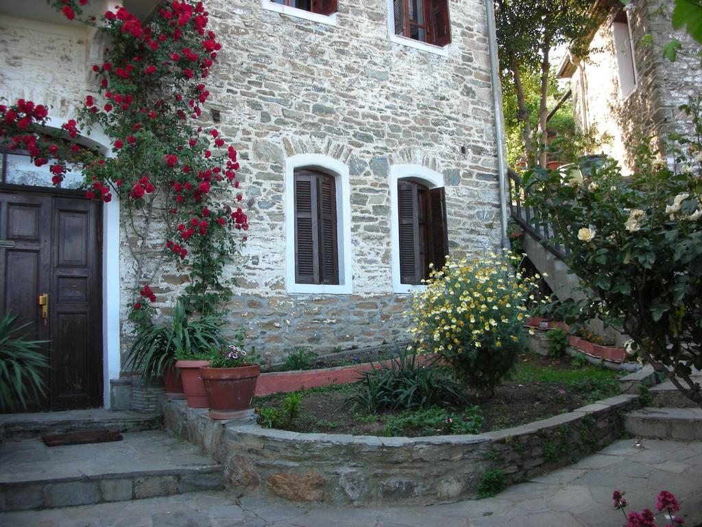 Guesthouse Parthenón Екстериор снимка